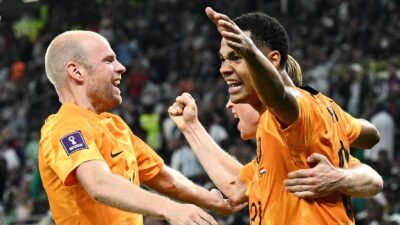 Holanda sofre, mas supera Senegal na estreia no Catar