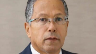 Sistema de precedentes: PODER X DIREITO