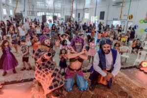 2º CarnaKids promoveu uma tarde de lazer e alegria com as famílias na Seleta