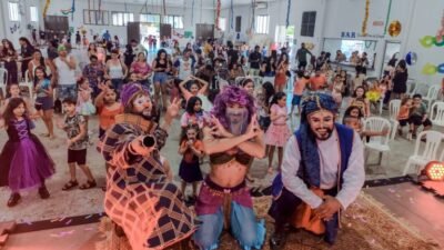 2º CarnaKids promoveu uma tarde de lazer e alegria com as famílias na Seleta