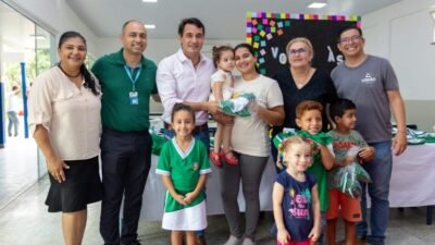 Entrega Simbólica de Kits de Materiais Escolares Marca o Início do Ano Letivo em Naviraí