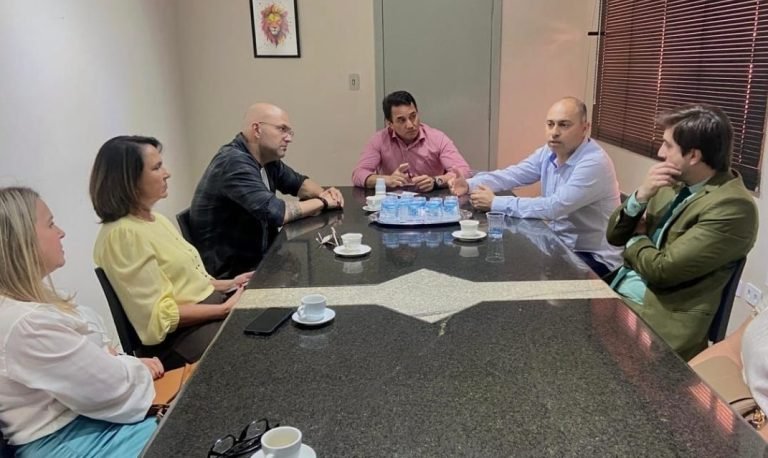 Naviraí amplia EJA com qualificação profissional e garante acesso ao Programa Pé-de-Meia