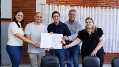Prefeito Assina Ordem de Serviço para Sala de Tecnologia e Restruturação de Pátio de Escola em Naviraí