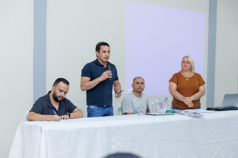 Sonho do Plano de Cargos e Carreira do Administrativo da Educação Municipal Perto de se Tornar Realidade em Naviraí